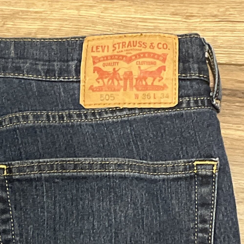 Men's Levis 505 Regular Fit Denim Jeans SZ 36x34 Blue Stretch Modern Red Tab - Picture 12 of 12